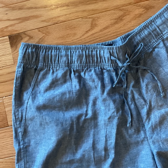 GAP Women’s Blue Drawstring Linen-Blend Shorts pockets NWOT XL - Picture 5 of 12